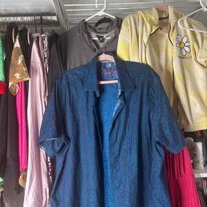 Robert Graham Men's Shirt Button Short Sleeve Navy Blue Classic Fit Size Small